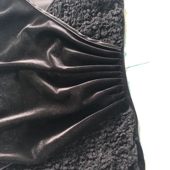 90s era Armani Collezioni velvet tank top - Picture 3 of 5